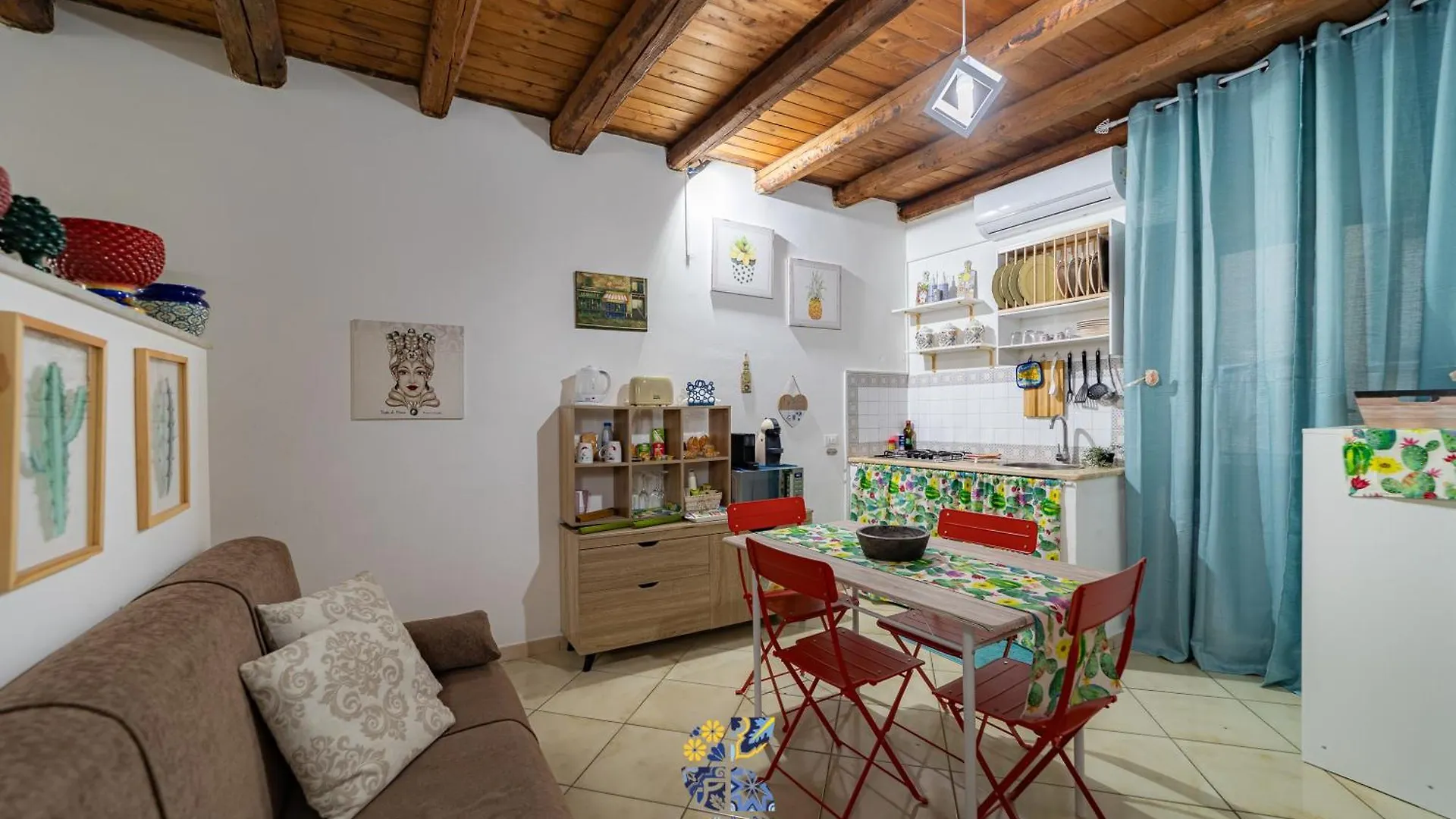 La Rocca Apartment Of Ballaro Palermo 0*,  Italia