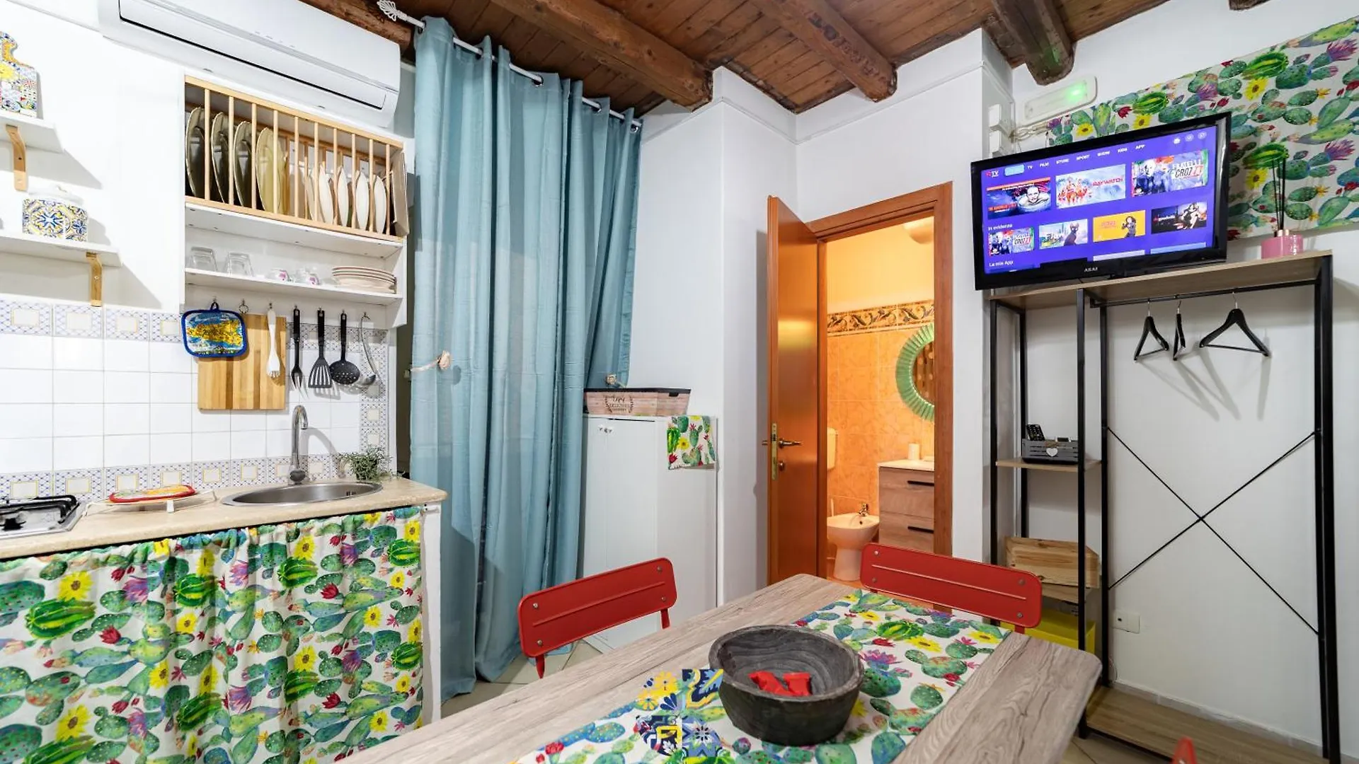 La Rocca Apartment Of Ballaro Palermo 0*,